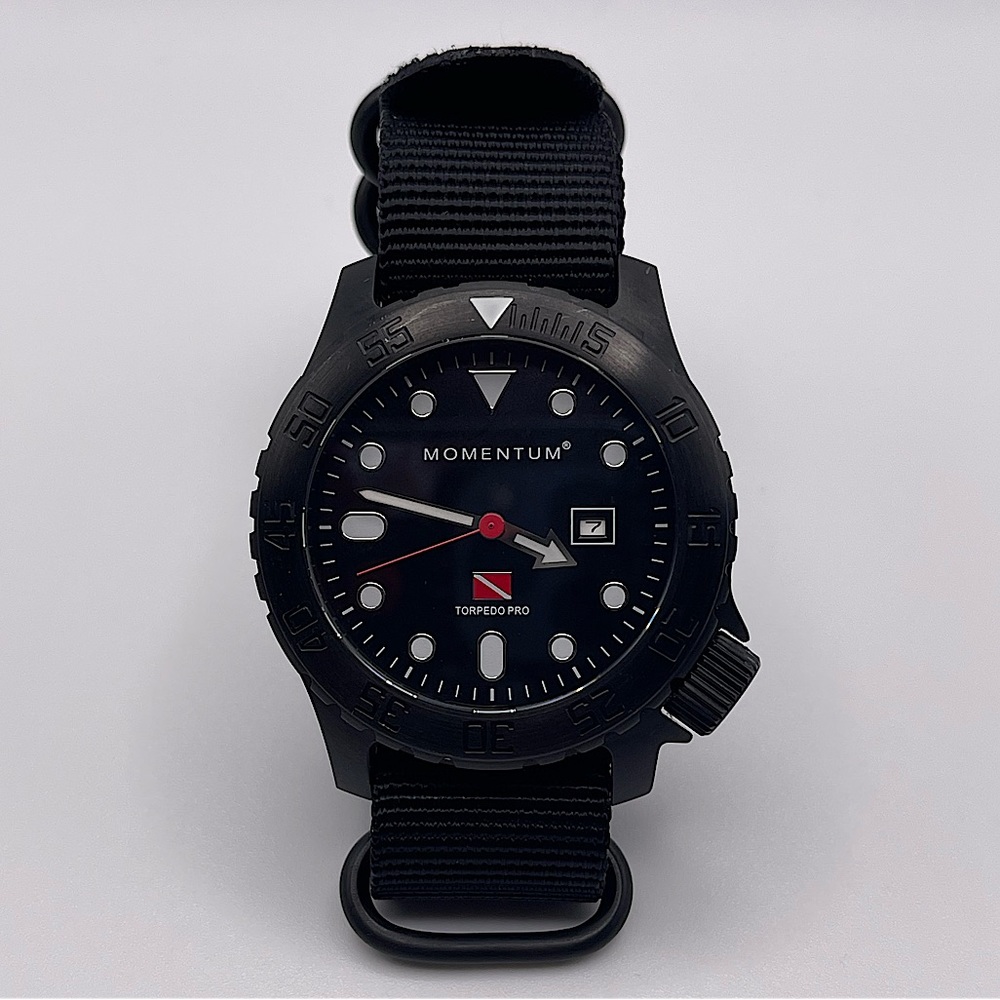 Men’s Momentum Torpedo Pro Diving Watch New Never Used Heavy Oversized Canvas